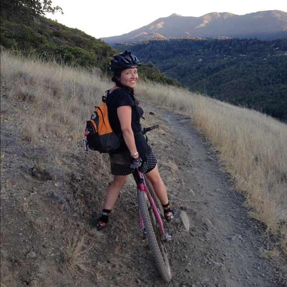 Meet your Posher, Dolores - Picture 4 of 4